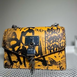 DKNY Elissa Small Flap Crossbody Cow Leather |Yellow| no tag| never used|
